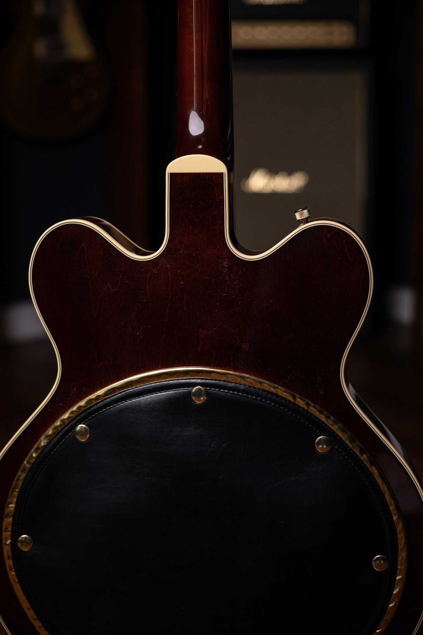 Gretsch G6122T-62GE Vintage Select Country Gentleman Electric Guitar - Walnut Stain with Bigsby