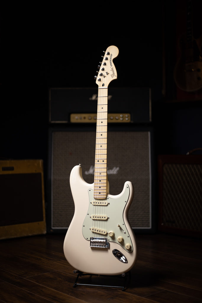 Fender Deluxe Roadhouse Stratocaster Electric Guitar - Olympic White