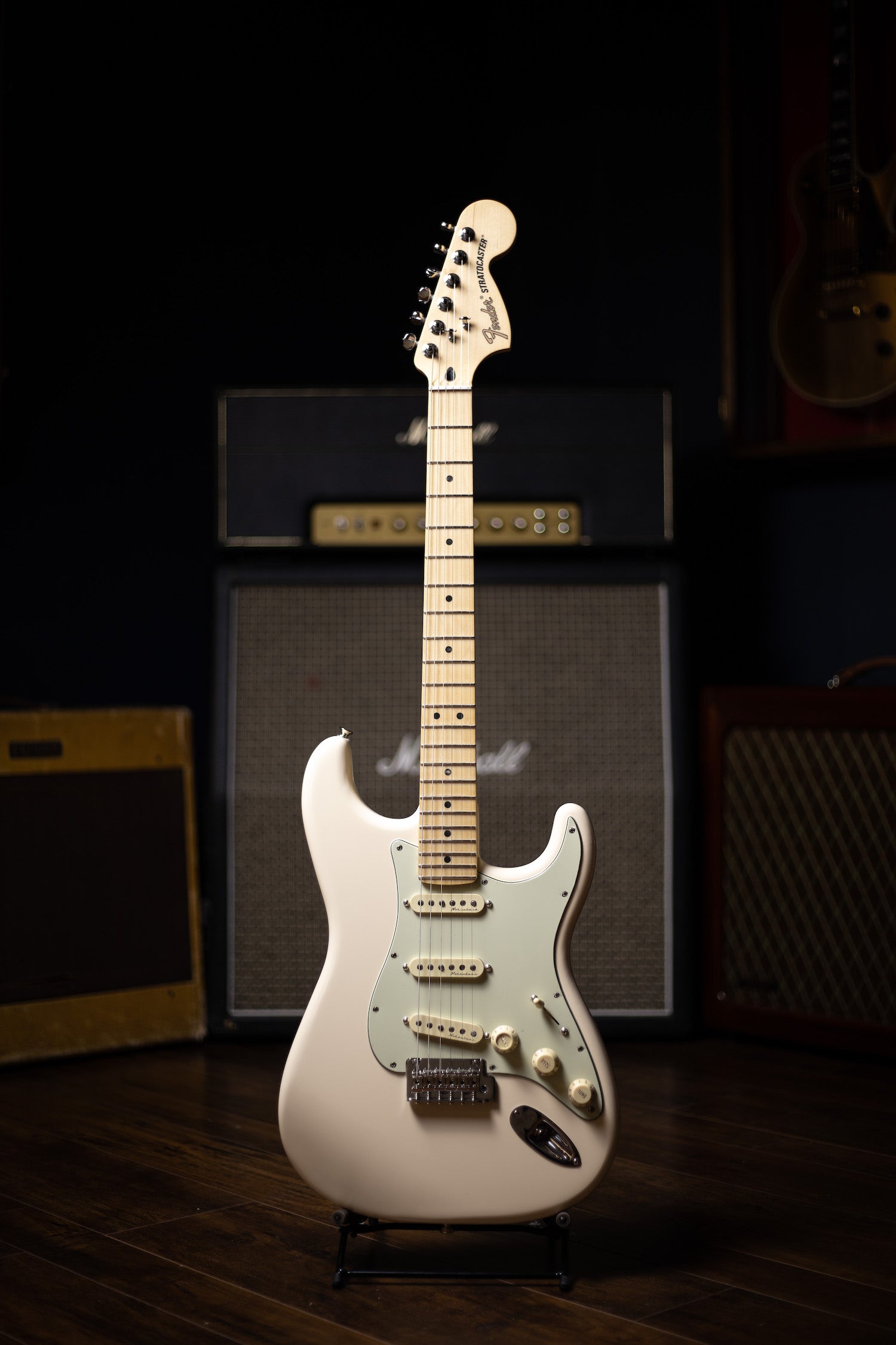 Fender Deluxe Roadhouse Stratocaster Electric Guitar - Olympic White