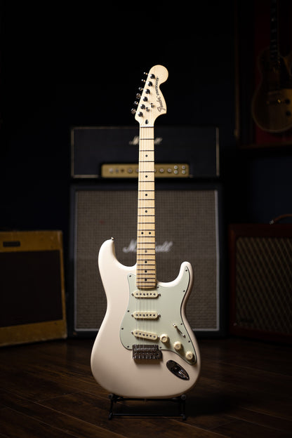 Fender Deluxe Roadhouse Stratocaster Electric Guitar - Olympic White