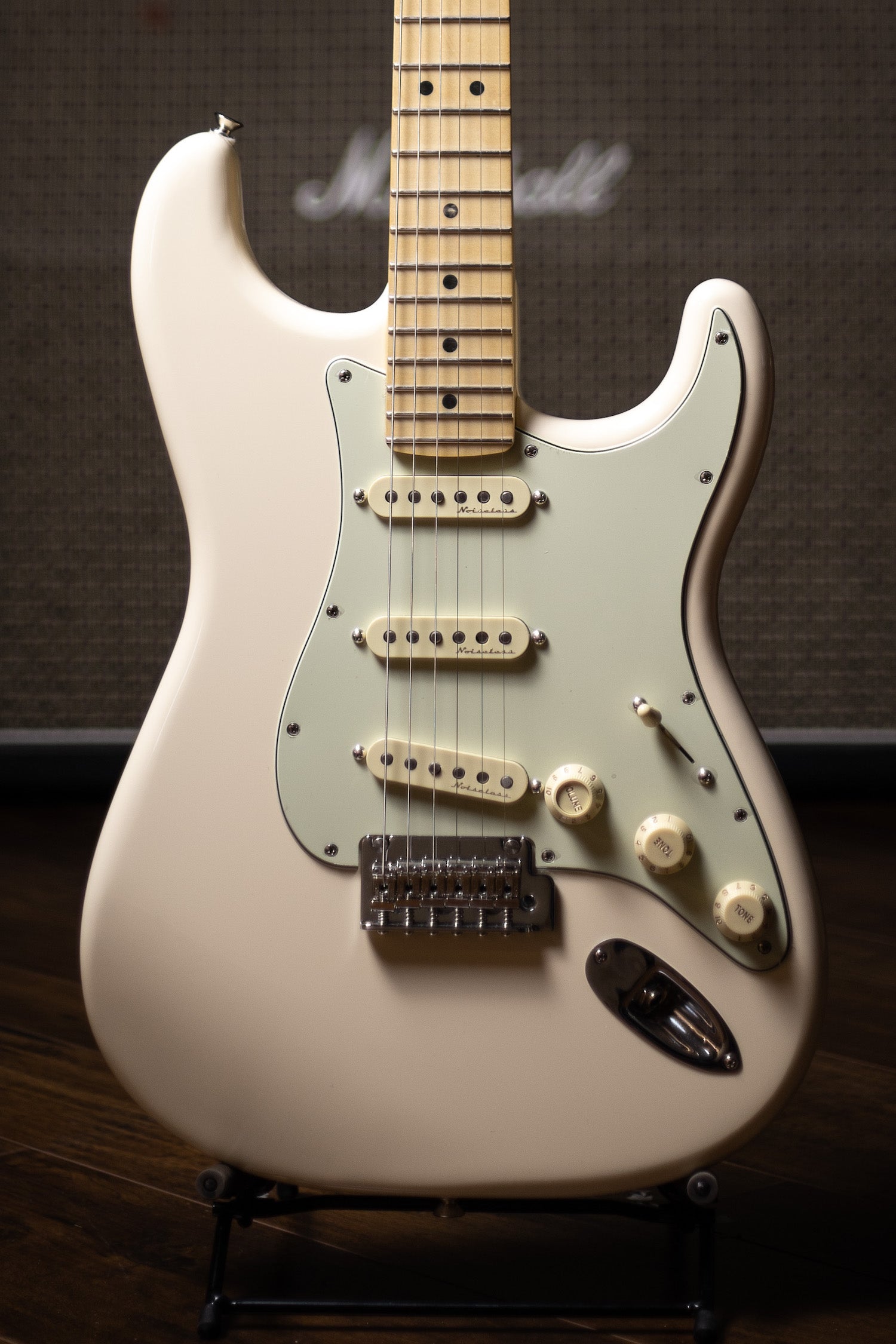 Fender Deluxe Roadhouse Stratocaster Electric Guitar - Olympic White