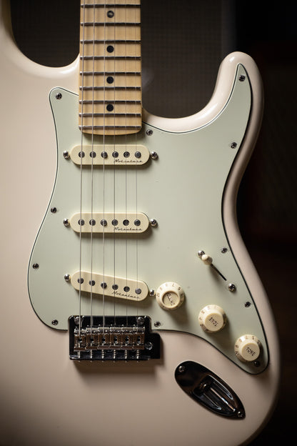Fender Deluxe Roadhouse Stratocaster Electric Guitar - Olympic White