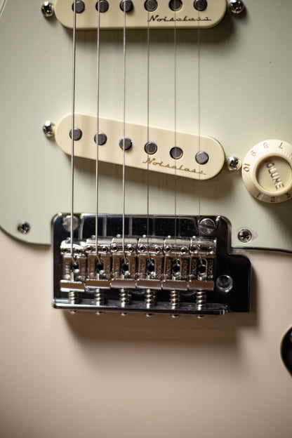 Fender Deluxe Roadhouse Stratocaster Electric Guitar - Olympic White