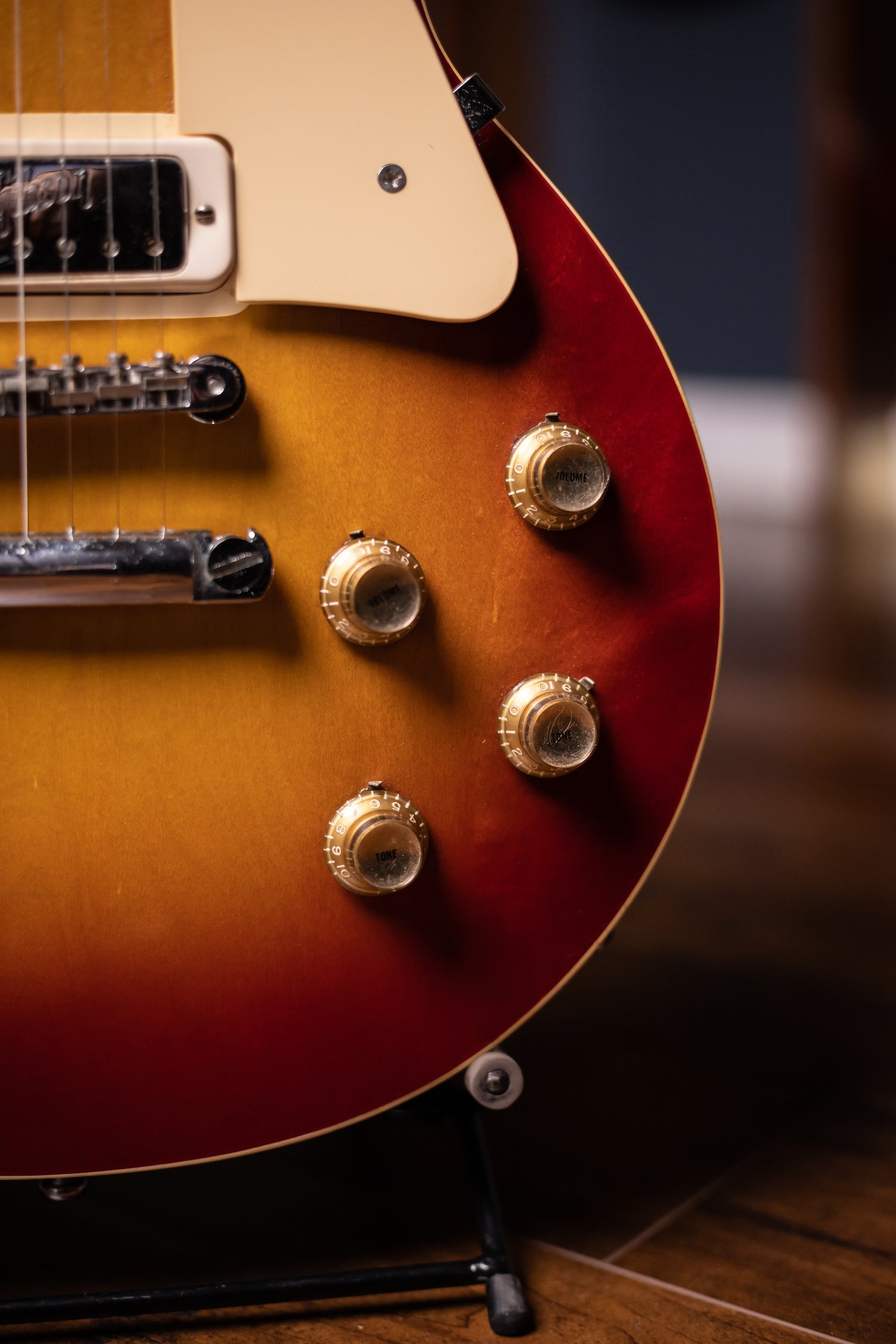 1972 Gibson Les Paul Deluxe Electric Guitar - Sunburst