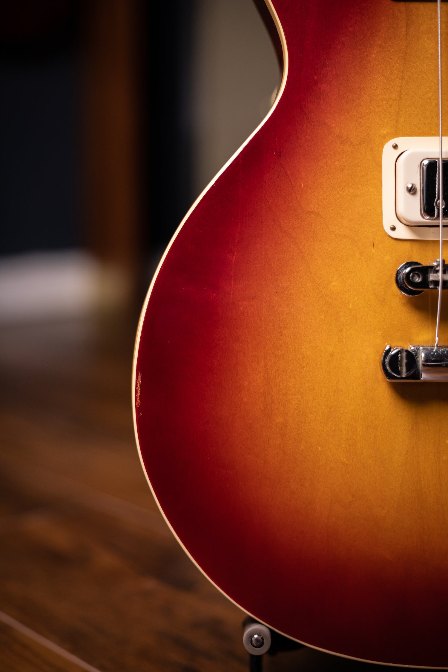 1972 Gibson Les Paul Deluxe Electric Guitar - Sunburst