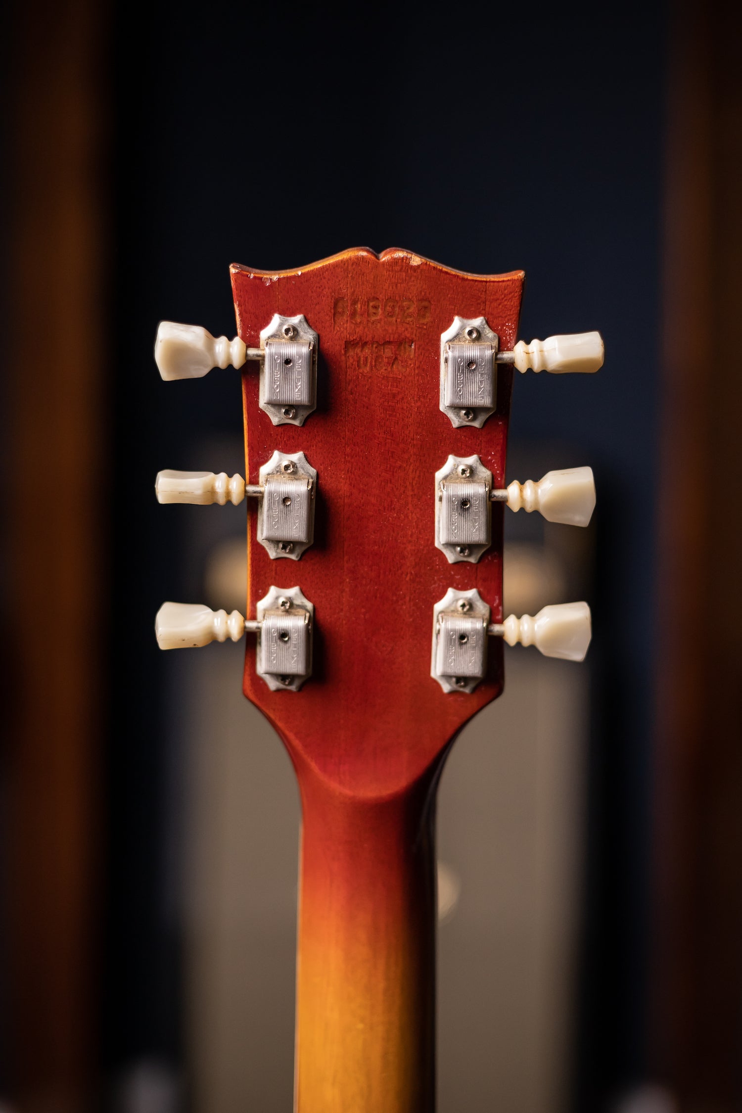 1972 Gibson Les Paul Deluxe Electric Guitar - Sunburst