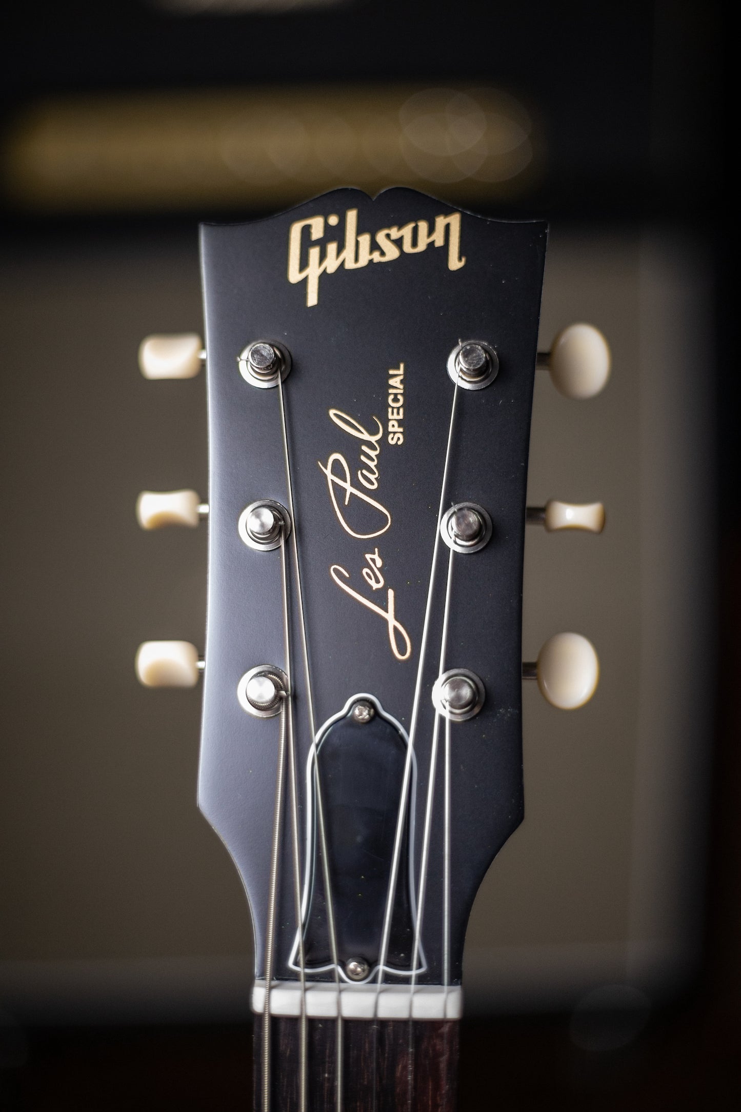 Gibson Les Paul Special Tribute P-90 Electric Guitar - Worn White Satin