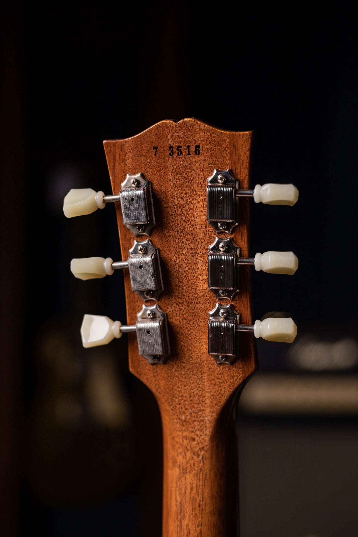 Gibson Custom Shop Murphy Lab 1957 Les Paul Reissue Ultra Light Aged Electric Guitar - Double Gold