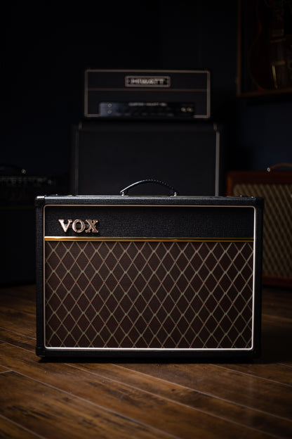 Vox AC15C1X 1x12" 15-watt Tube Combo Amp with Alnico Blue Speaker