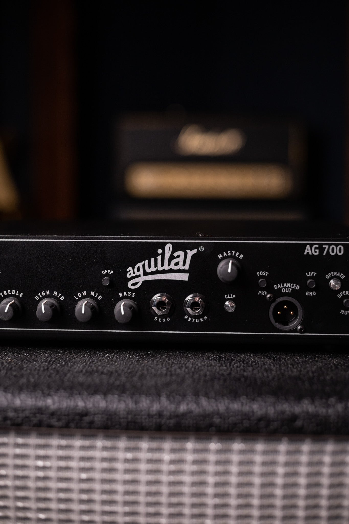 Aguilar AG 700 - 700-watt Super Light Bass Head