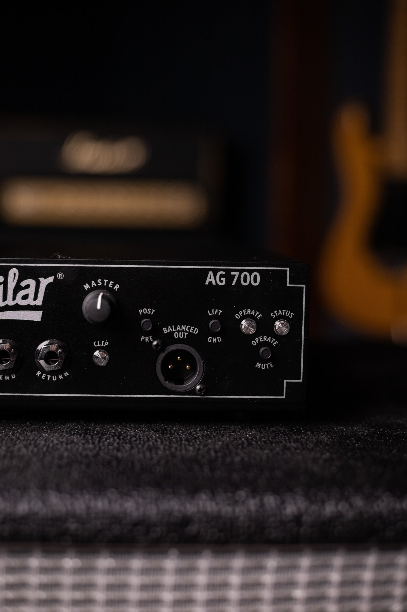 Aguilar AG 700 - 700-watt Super Light Bass Head