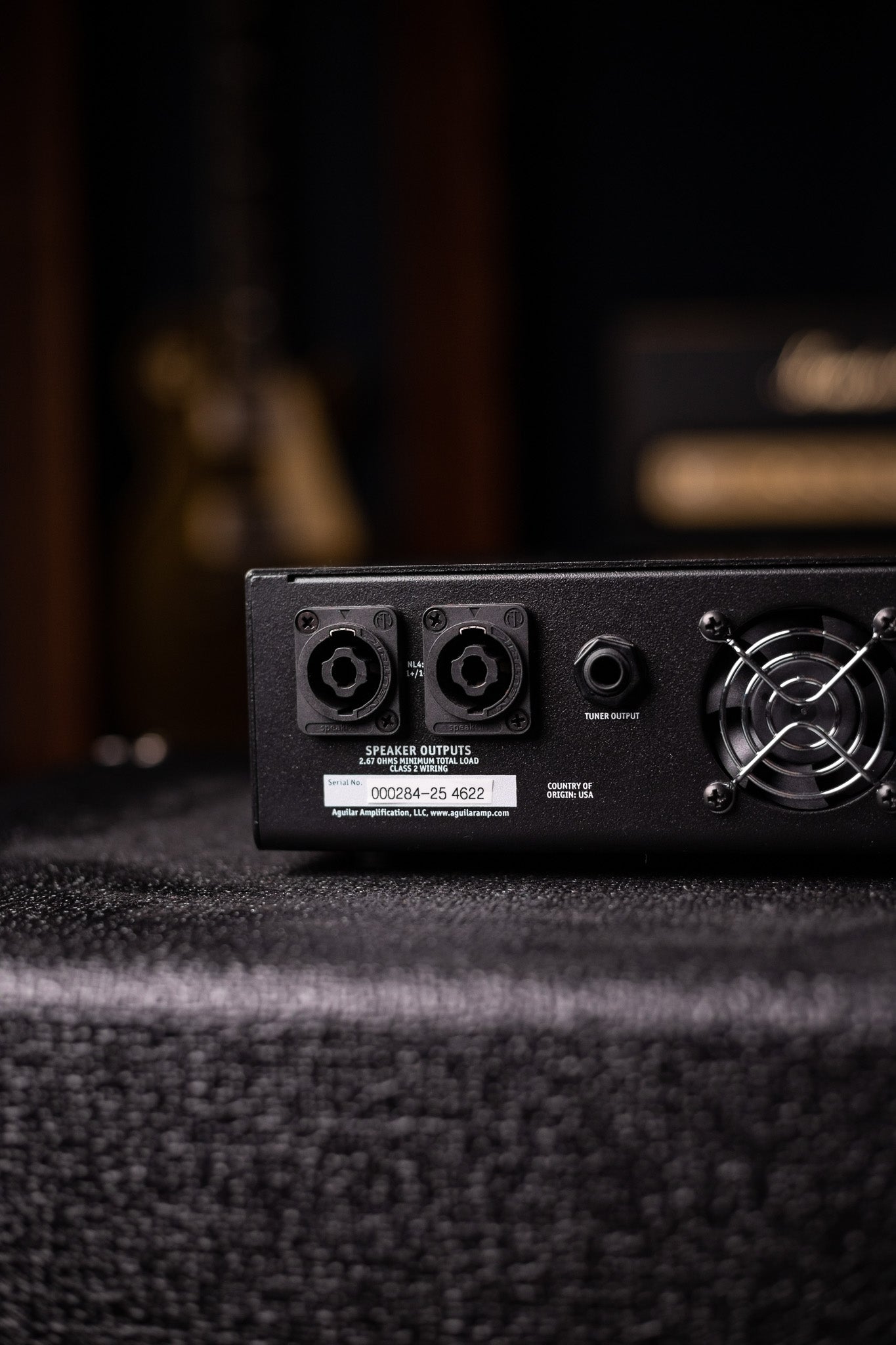 Aguilar AG 700 - 700-watt Super Light Bass Head
