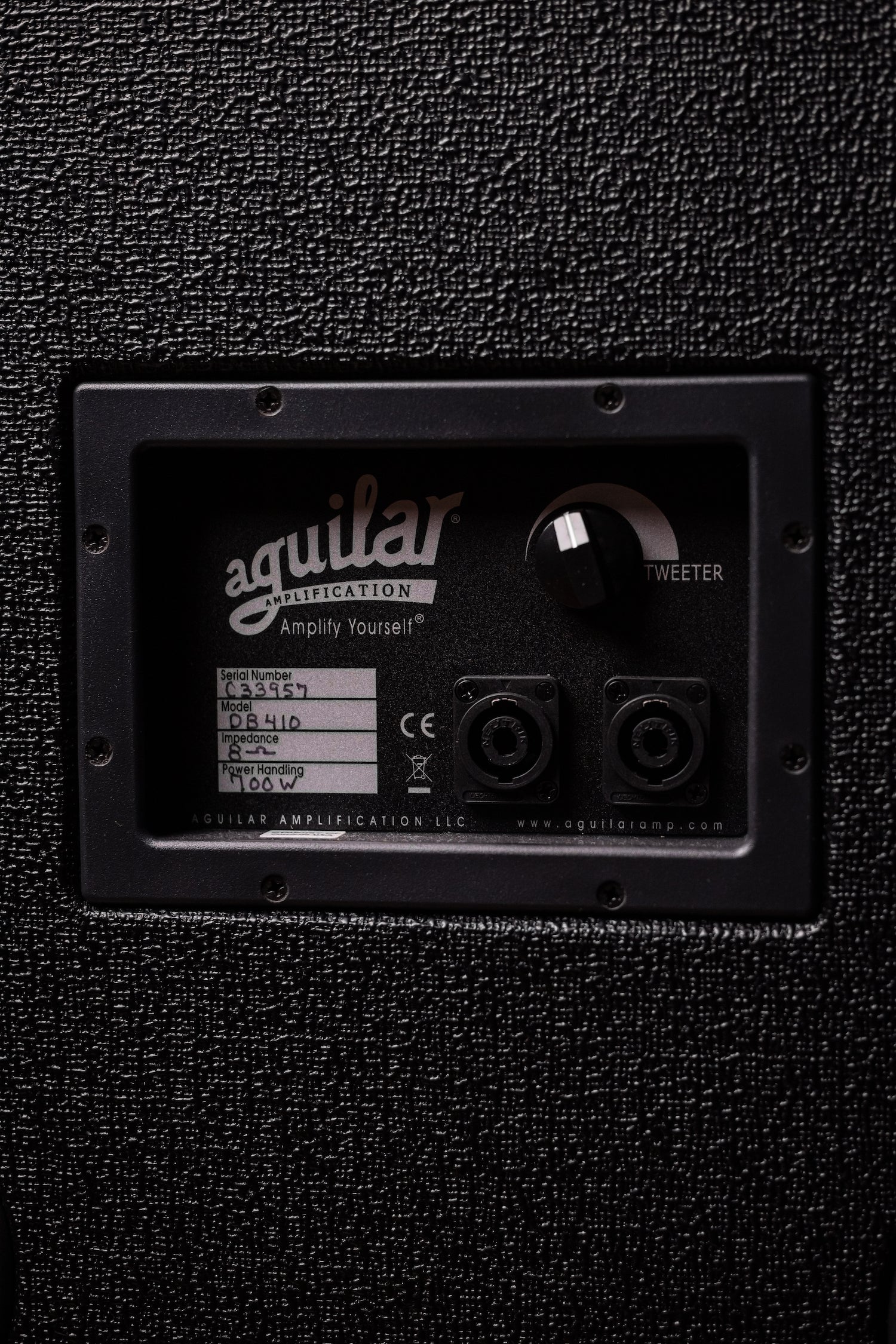 Aguilar DB 410 - 4x10" 700-watt Bass Cabinet - Classic Black 4-ohm