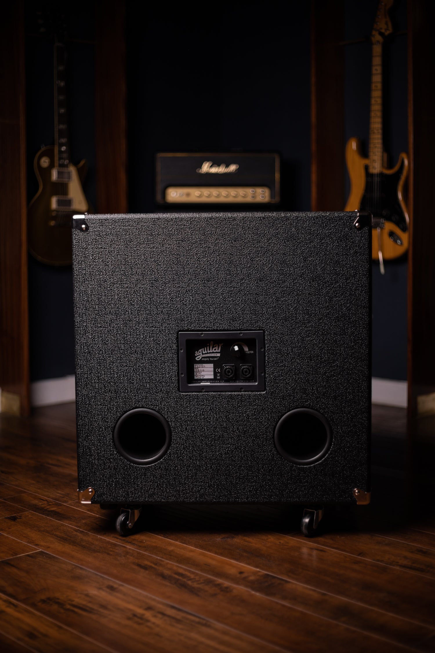 Aguilar DB 410 - 4x10" 700-watt Bass Cabinet - Classic Black 4-ohm