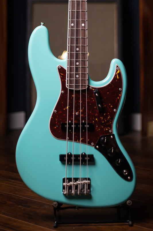 Fender American Vintage II 1966 Jazz Bass - Sea Foam Green
