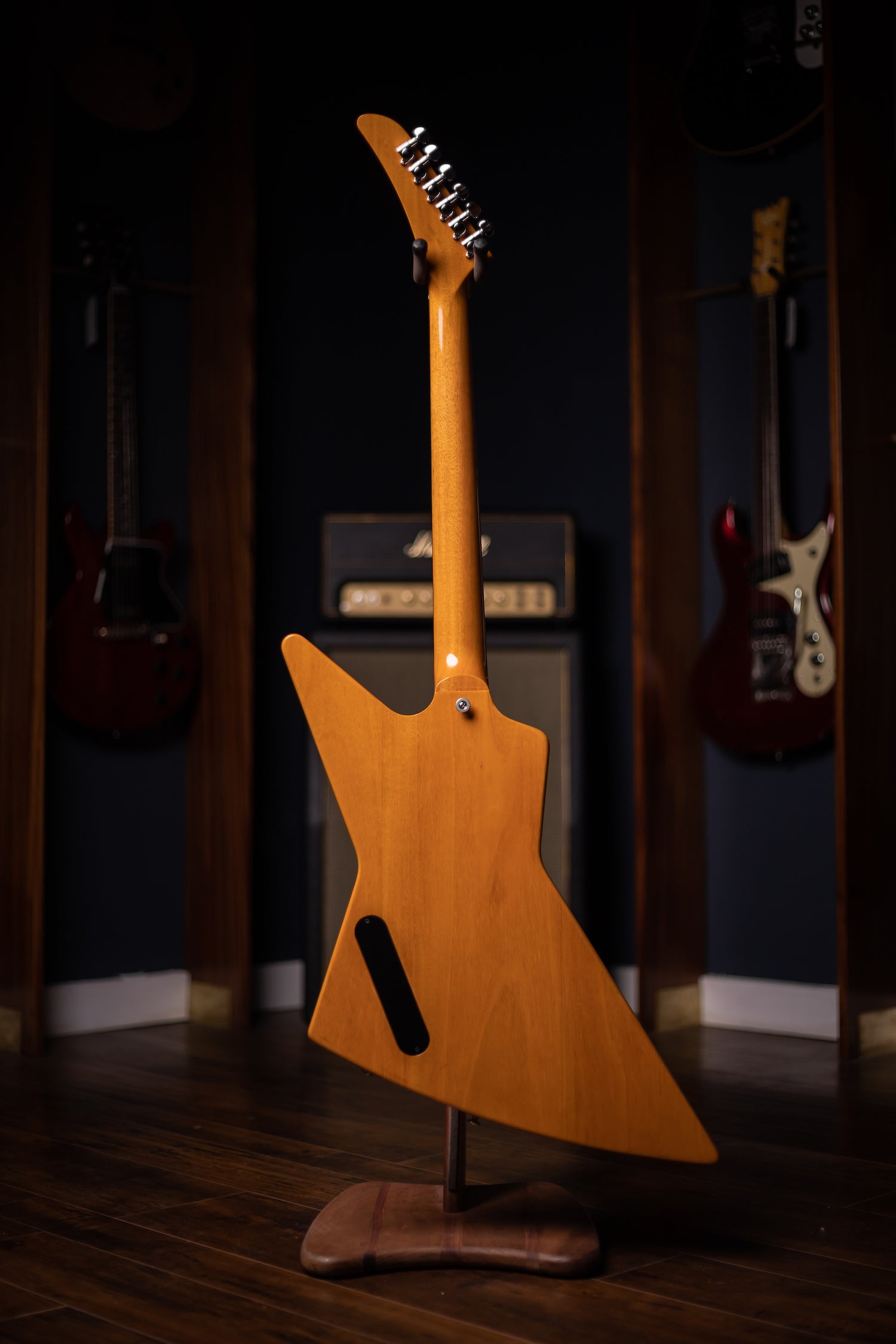 Gibson Explorer Electric Guitar - Antique Natural – Walt Grace Vintage