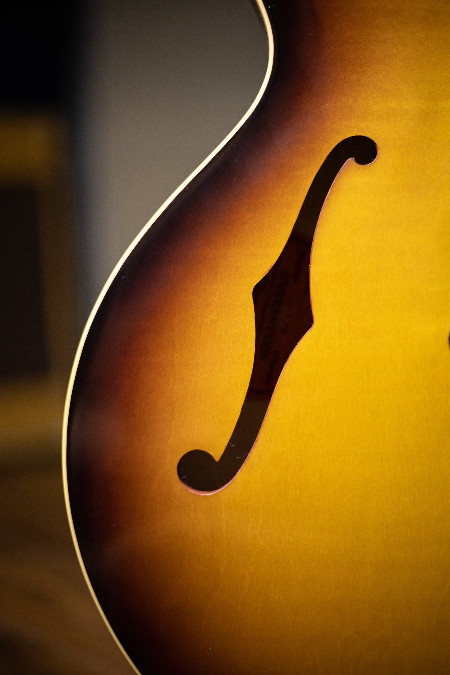 Gibson Custom Shop 1964 ES-335 Reissue VOS Electric Guitar - Vintage Burst