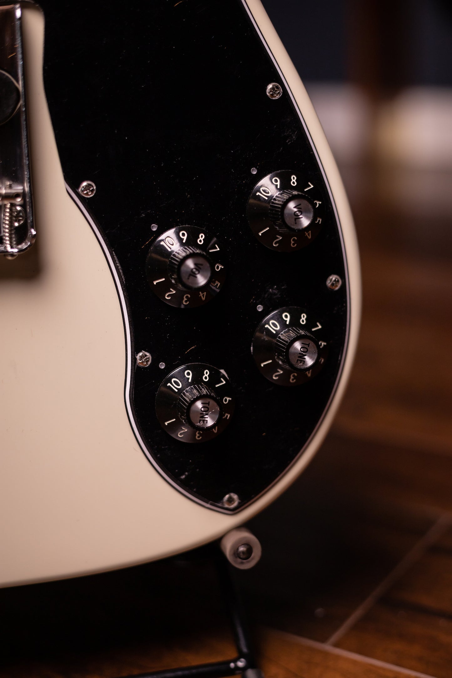 Fender American Vintage II ‘77 Telecaster Custom Electric Guitar - Olympic White