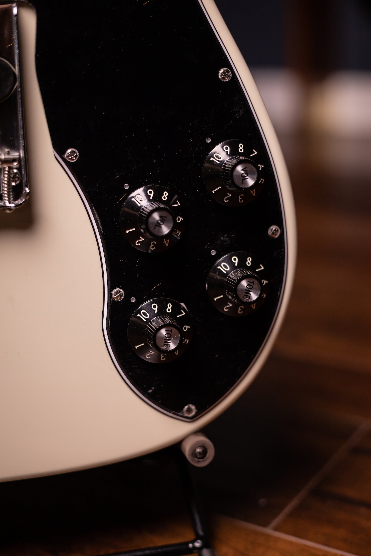 Fender American Vintage II ‘77 Telecaster Custom Electric Guitar - Olympic White