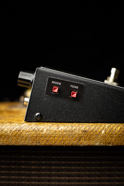 JHS Legends of Fuzz SUPREME - 1972 UNIVOX SUPER-FUZZ REPLICA Pedal