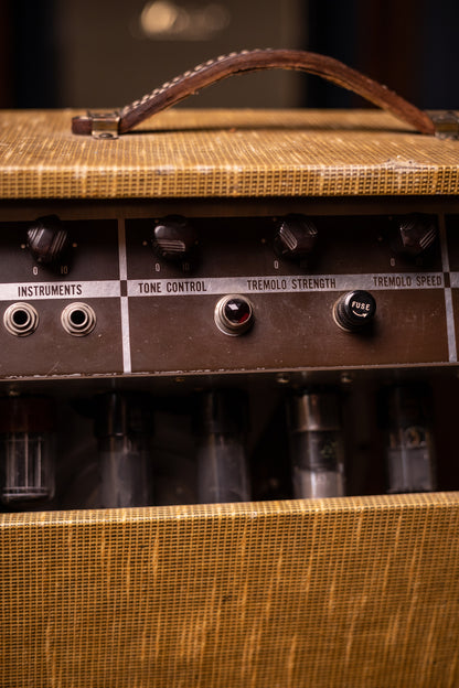 1956 Silvertone Model 1333 Amp