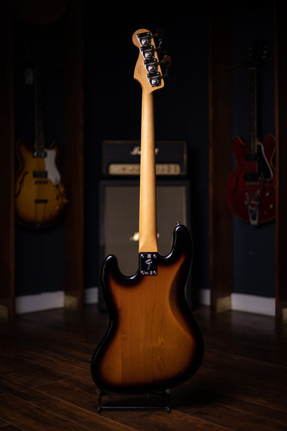 Fender Gold Foil Jazz Bass 4-string Bass Guitar - 2-Tone Sunburst