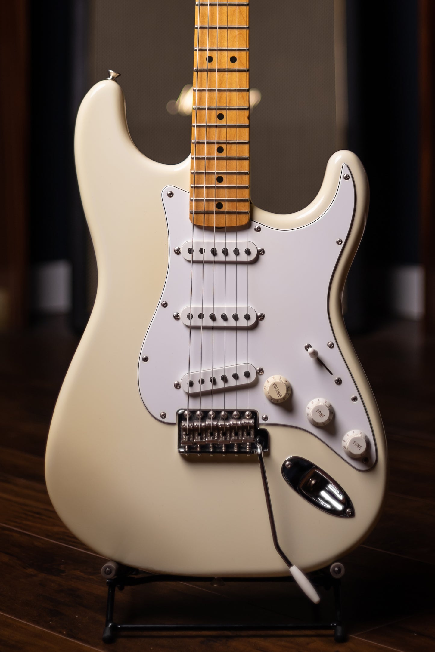 1997 Fender Jimi Hendrix Voodoo Stratocaster Electric Guitar - Vintage White
