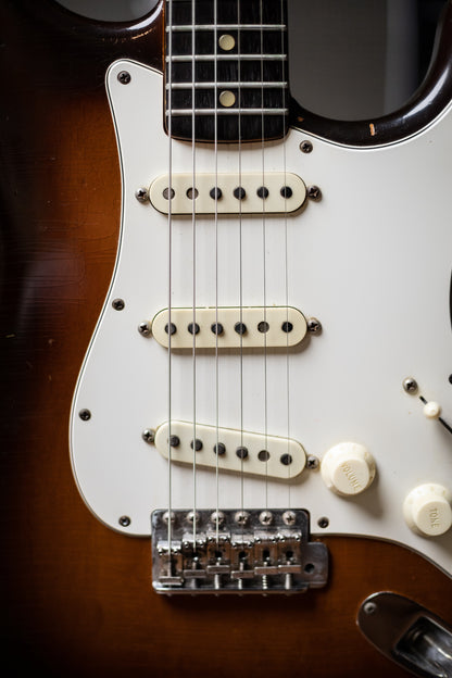 1965 Fender Stratocaster Electric Guitar - Sunburst