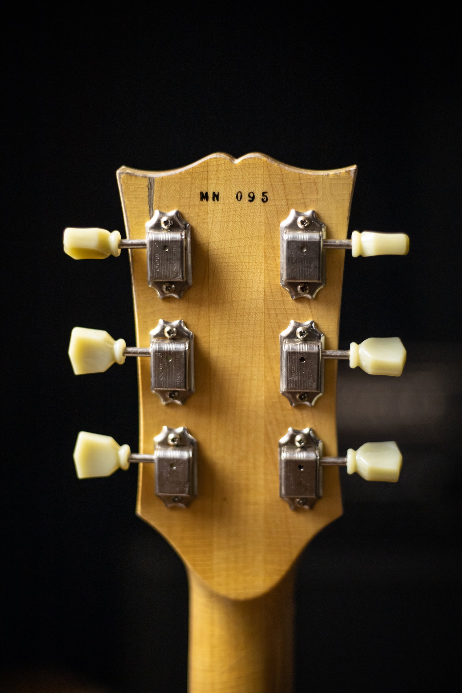 Gibson Custom Shop 76 Les Paul Deluxe Mike Ness Gold Top Murphy Lab Replica Electric Guitar - Double Gold
