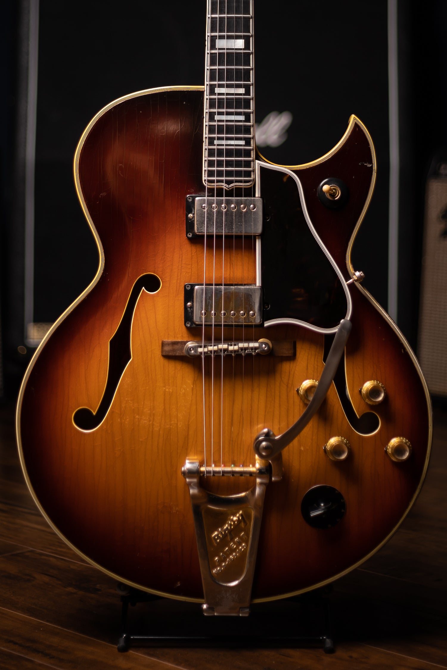 1962 Gibson Byrdland Stereo Electric Guitar - Sunburst