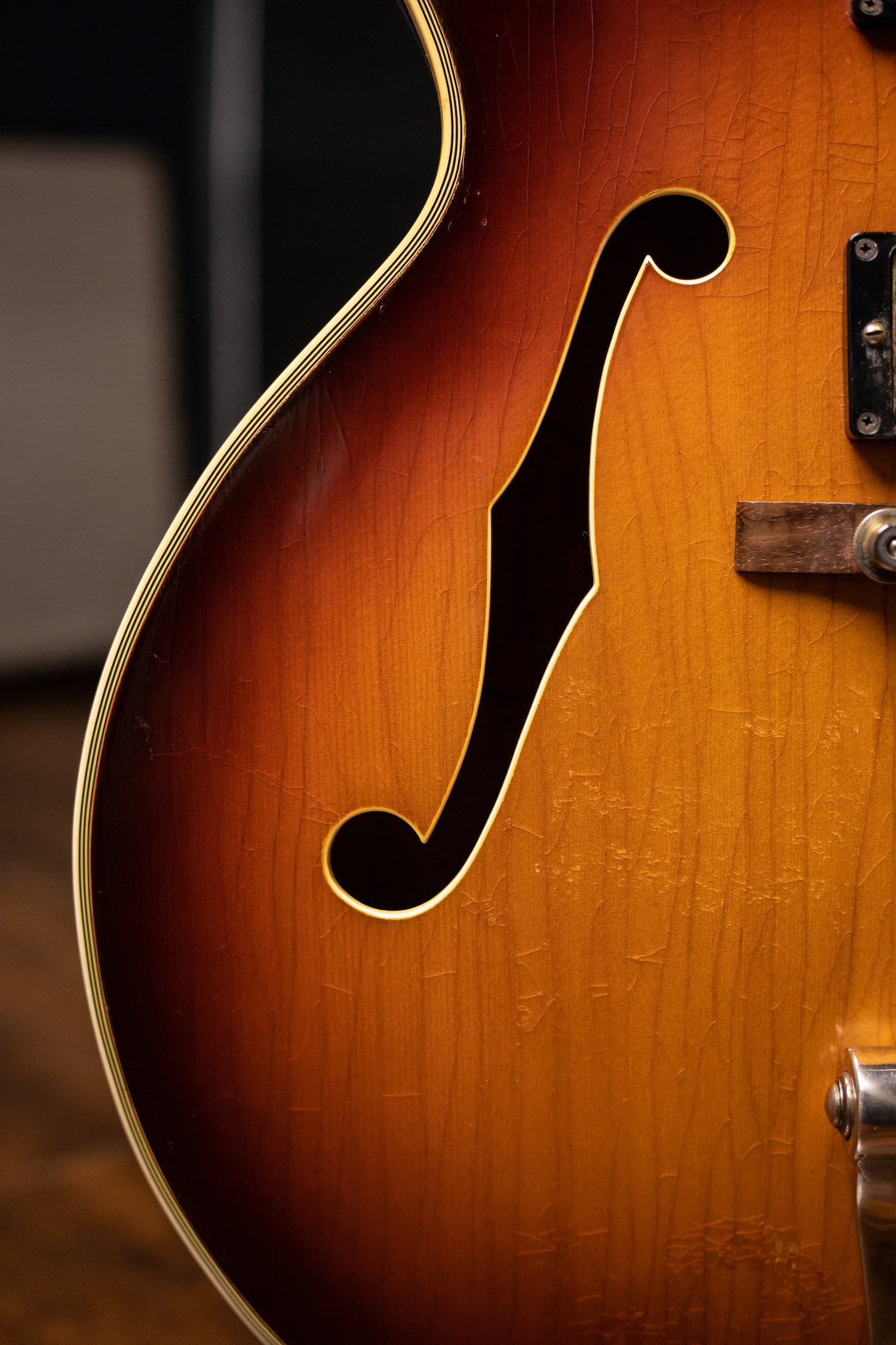 1962 Gibson Byrdland Stereo Electric Guitar - Sunburst
