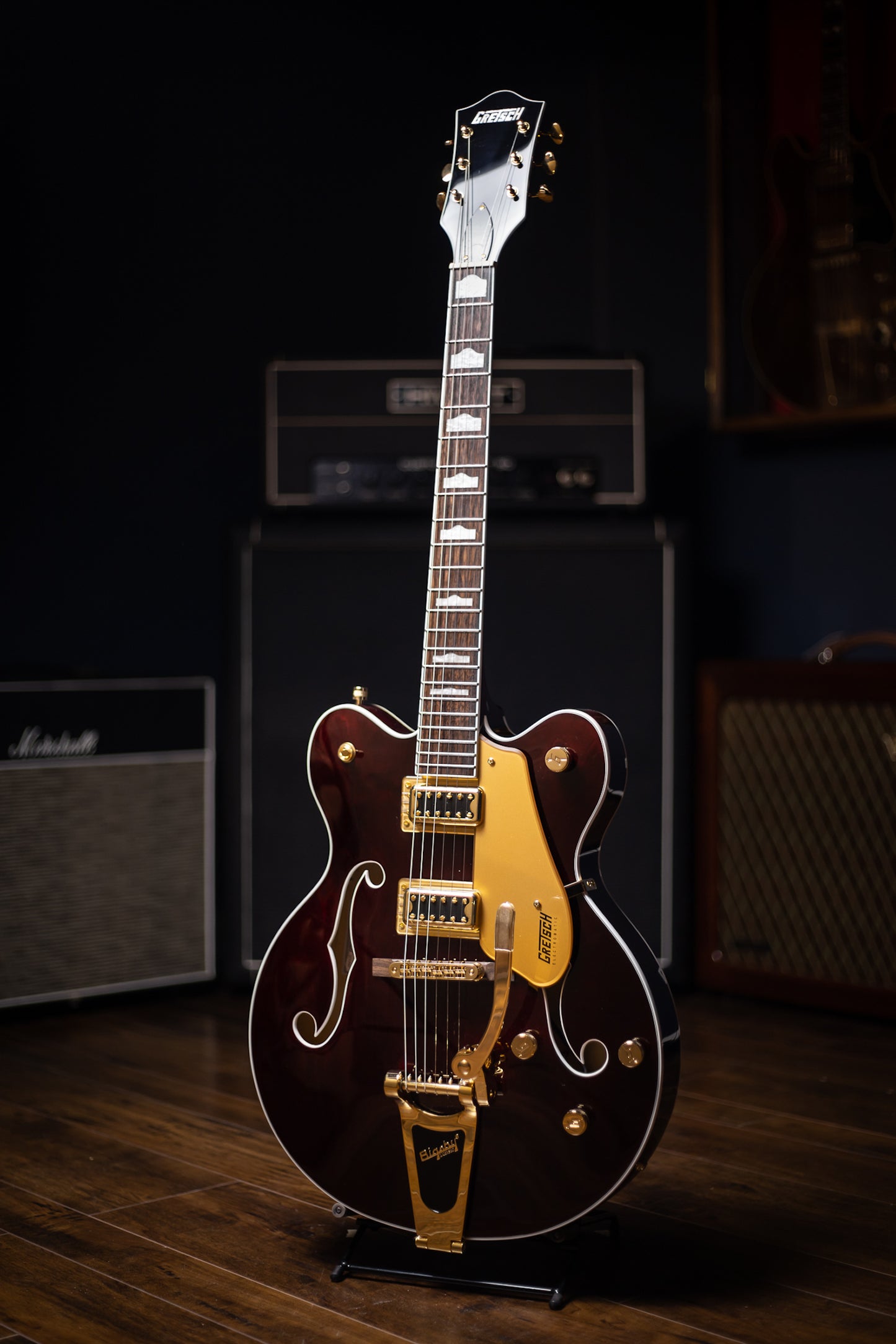 Gretsch G5422TG Electromatic Classic Hollow Body Double-Cut with Bigsby and Gold Hardware - Walnut Stain