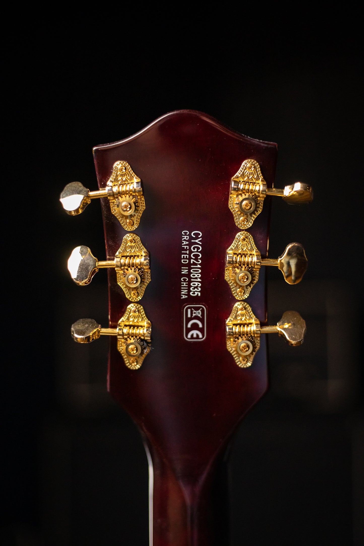 Gretsch G5422TG Electromatic Classic Hollow Body Double-Cut with Bigsby and Gold Hardware - Walnut Stain