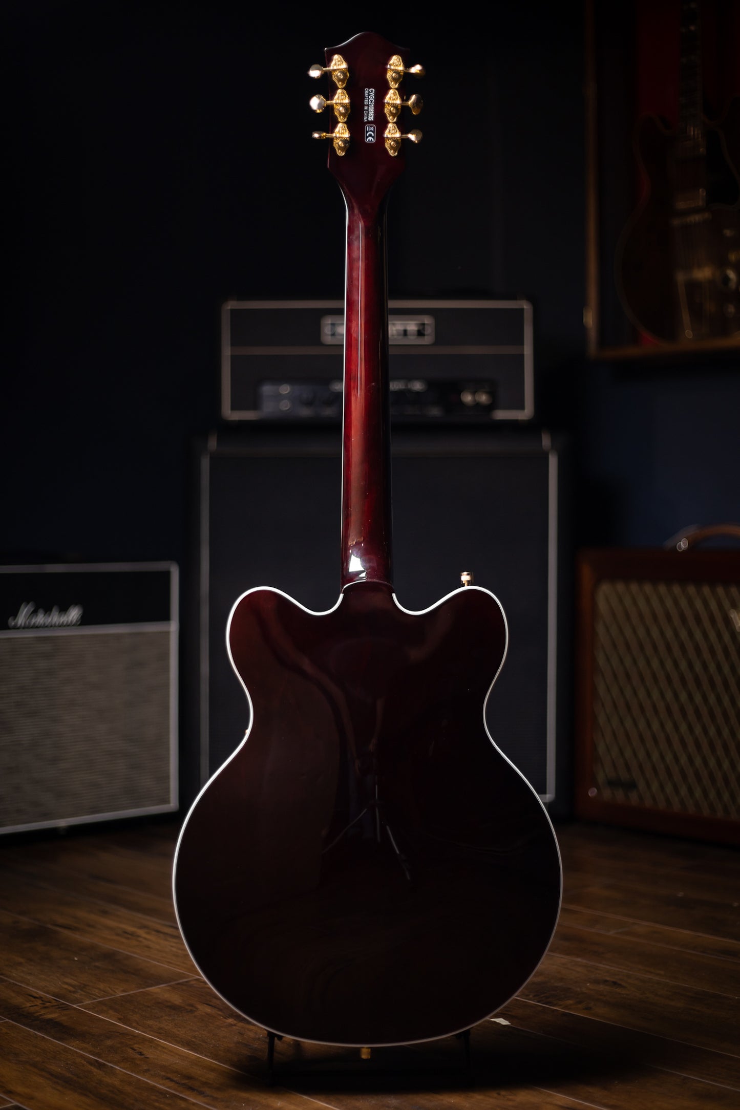 Gretsch G5422TG Electromatic Classic Hollow Body Double-Cut with Bigsby and Gold Hardware - Walnut Stain