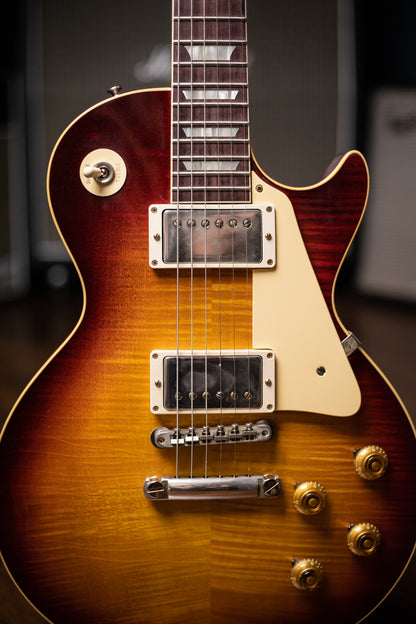 Gibson Custom Shop Murphy Lab 1959 Les Paul Standard Reissue Ultra Light Aged Electric Guitar - Factory Burst
