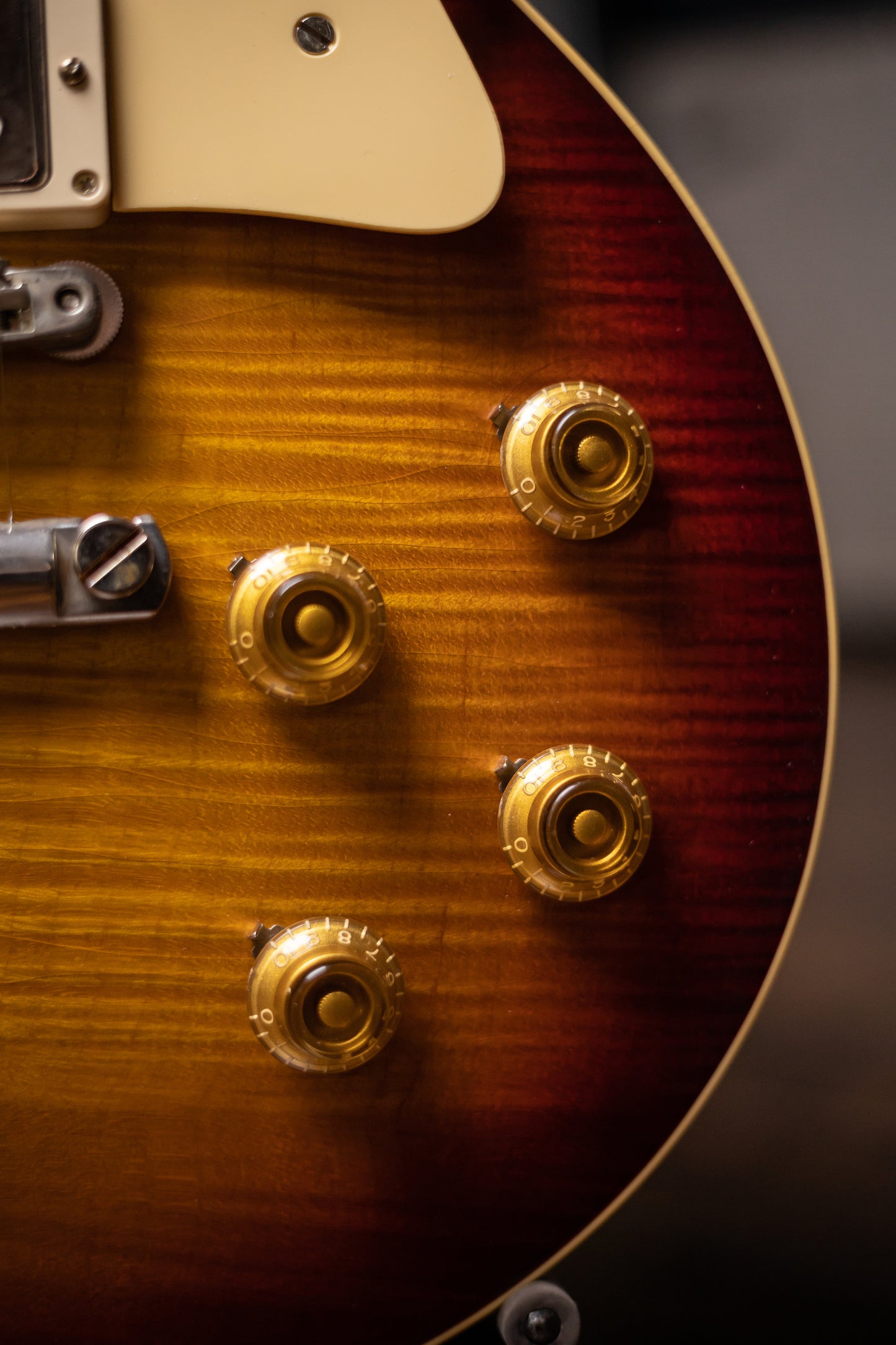 Gibson Custom Shop Murphy Lab 1959 Les Paul Standard Reissue Ultra Light Aged Electric Guitar - Factory Burst