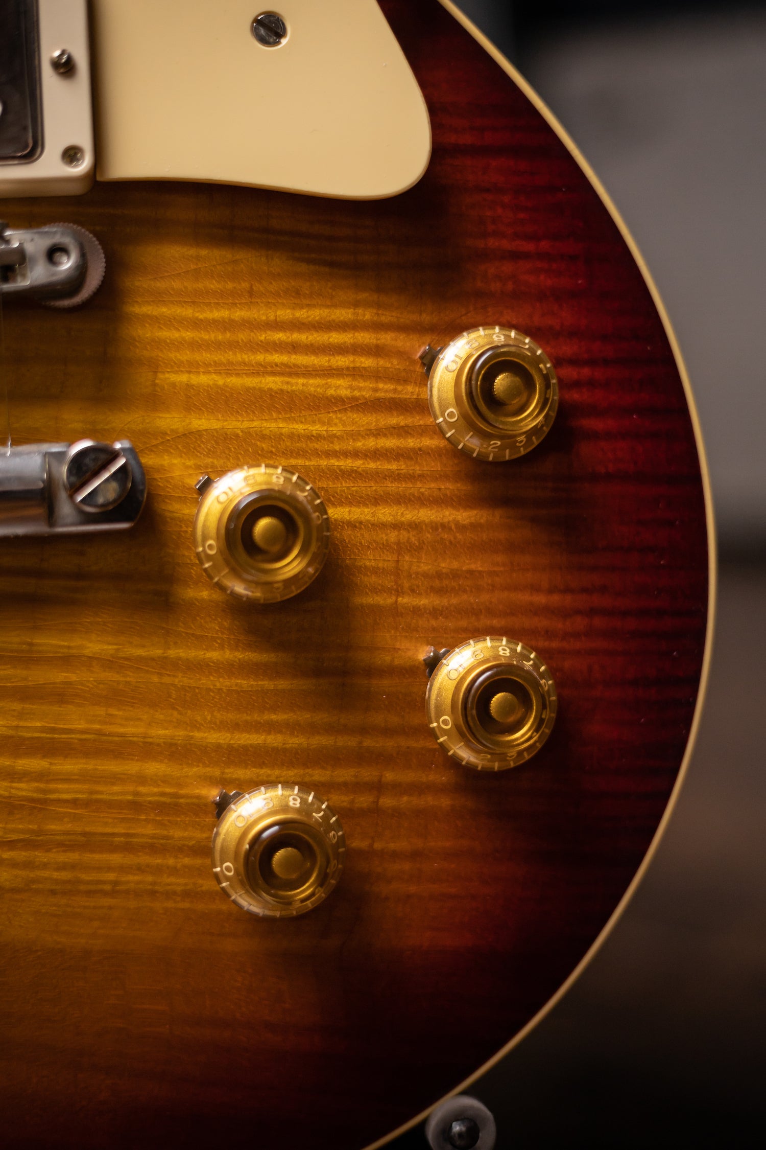 Gibson Custom Shop Murphy Lab 1959 Les Paul Standard Reissue Ultra Light Aged Electric Guitar - Factory Burst