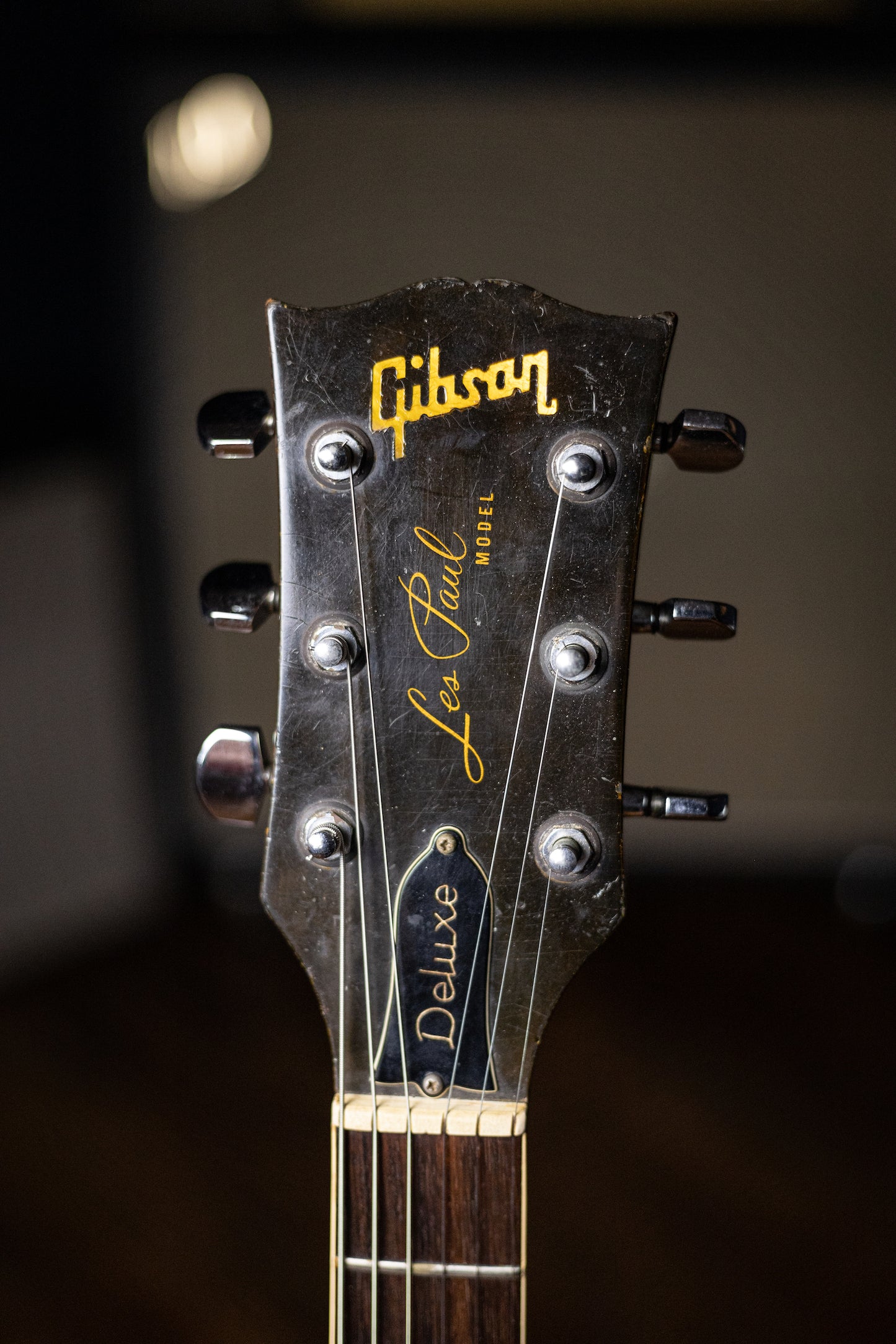 1973 Gibson Les Paul Deluxe Electric Guitar - Goldtop