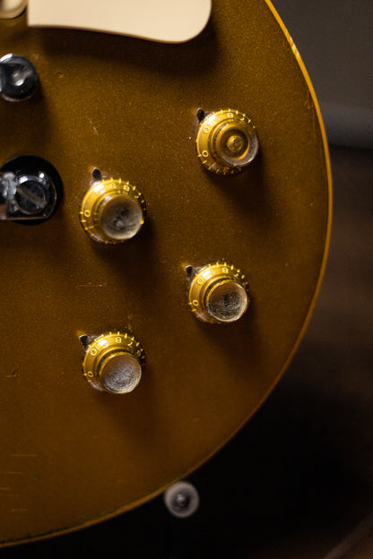 1973 Gibson Les Paul Deluxe Electric Guitar - Goldtop