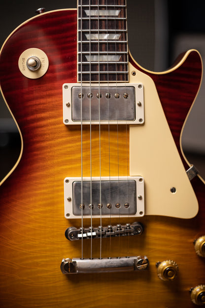Gibson Custom Shop Murphy Lab 1959 Les Paul Standard Reissue Ultra Light Aged Electric Guitar - Factory Burst