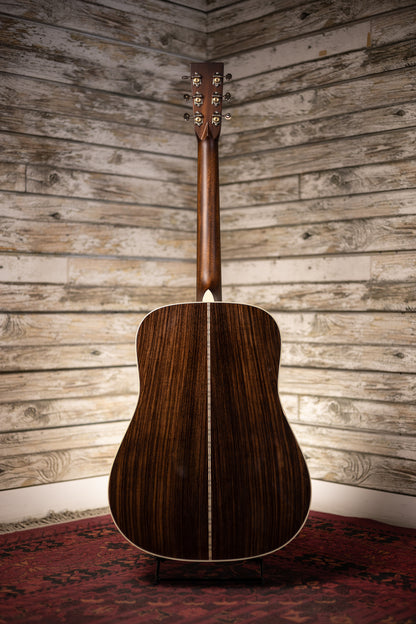 Martin D-28 2017 Acoustic Guitar - Natural