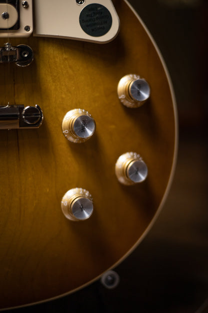 Gibson Les Paul Classic Electric Guitar - Honey Burst