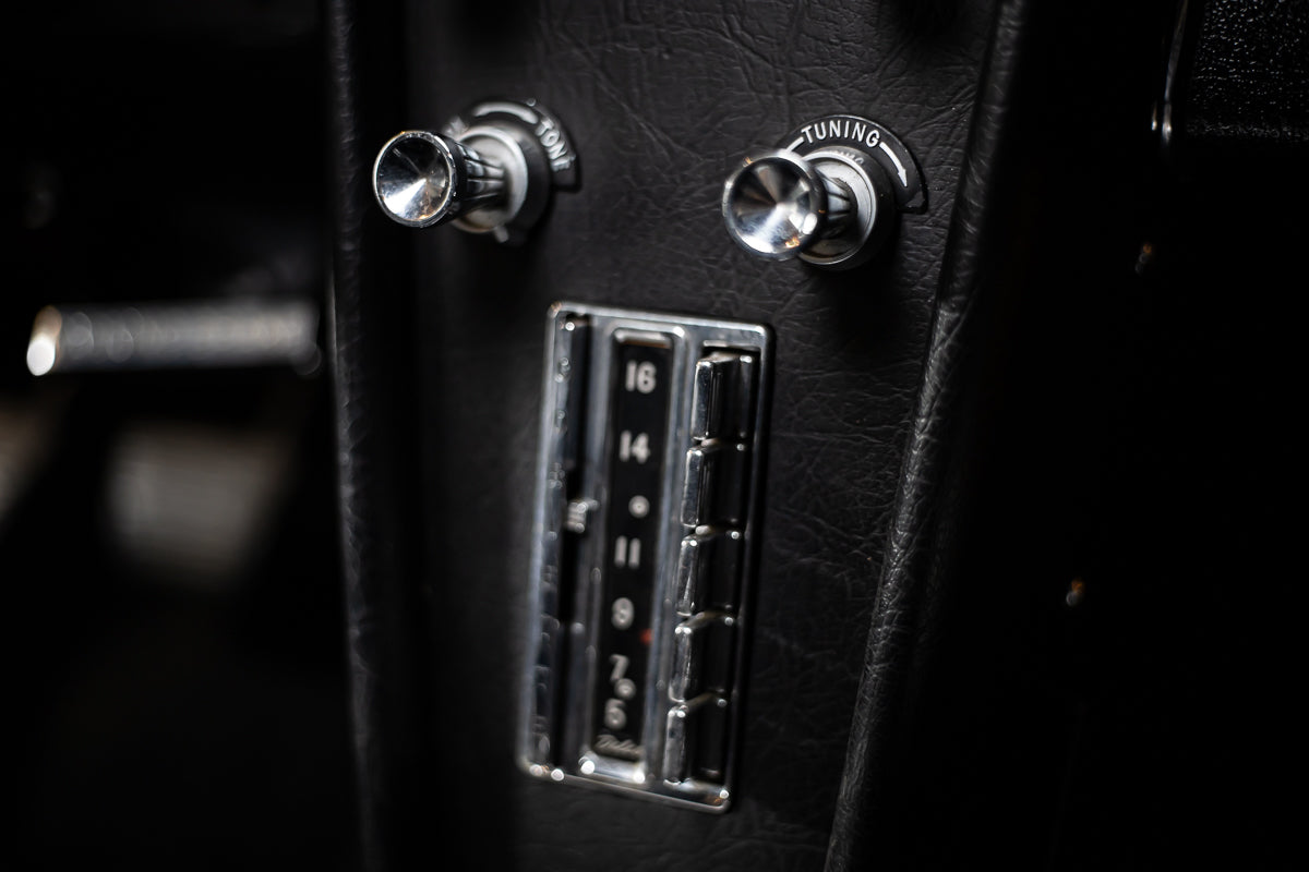 1963 Chevrolet Corvette Split Window Coupe - Sebring Silver