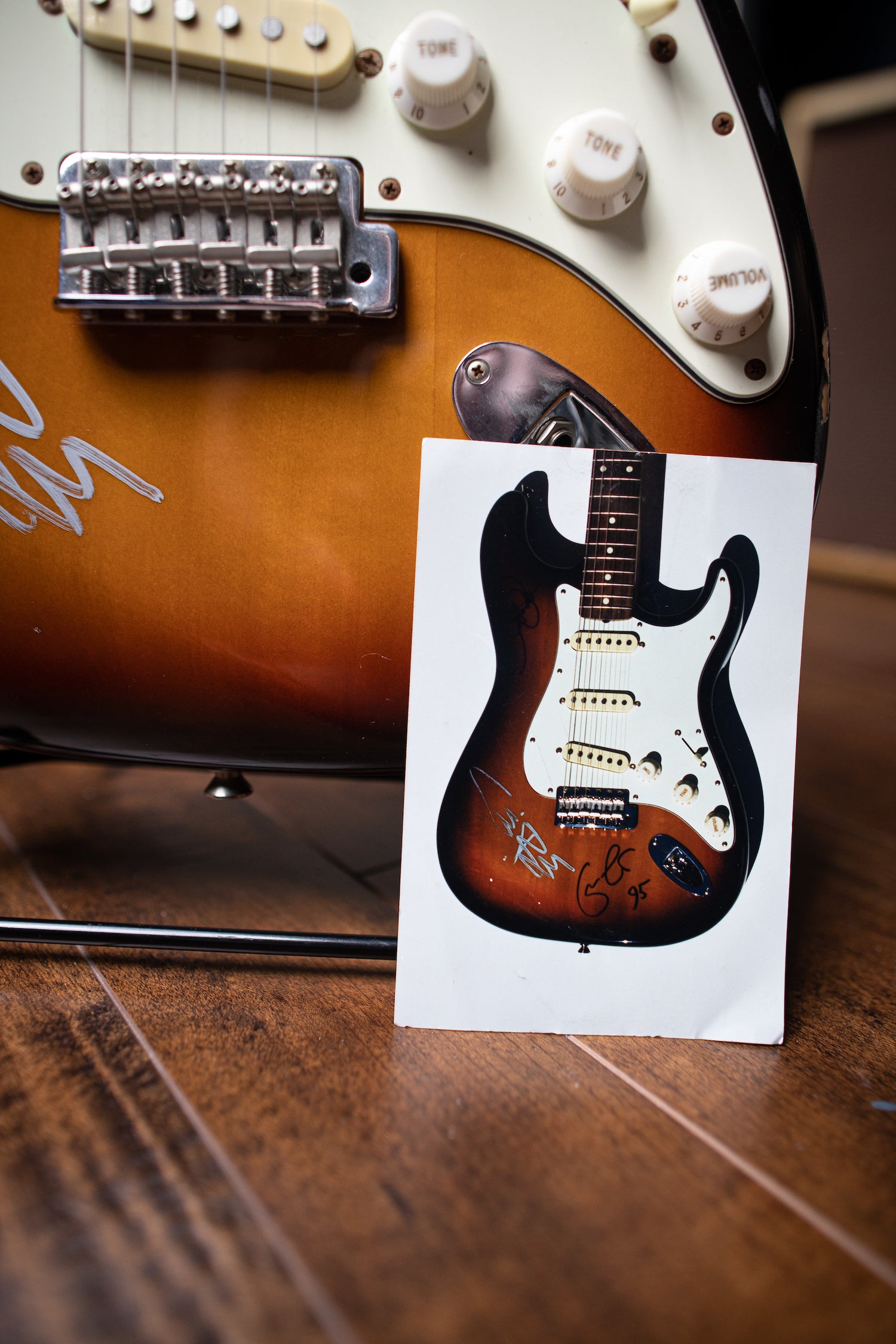 1990’s Fender Stratocaster Electric Guitar [Signed by Cream] - Sunburst - Walt Grace Vintage