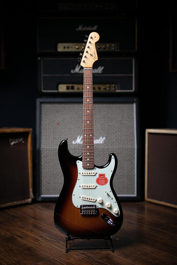 Fender Classic Player '60s Stratocaster Electric Guitar - 3-Tone Sunburst - Walt Grace Vintage