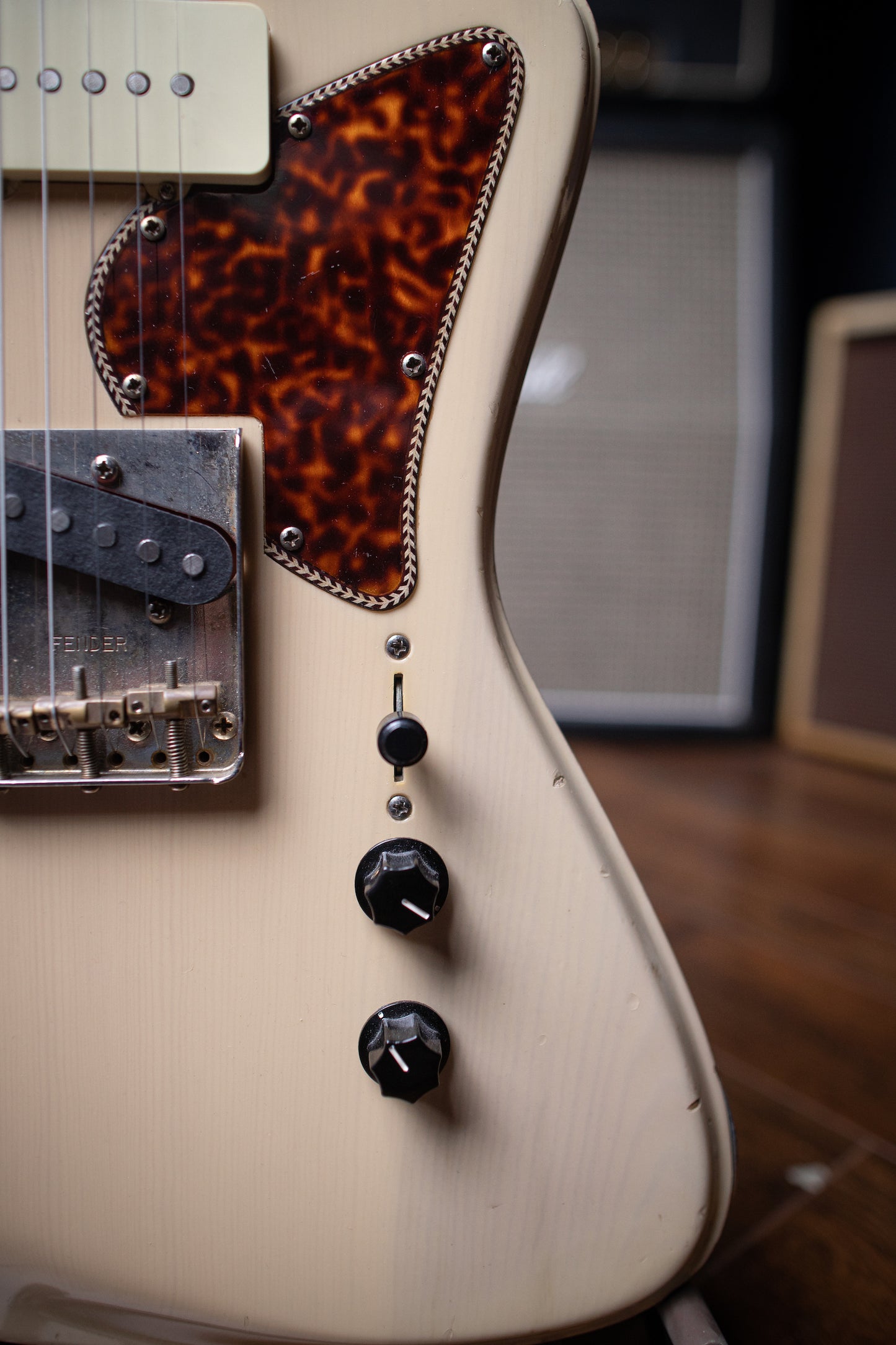 Vila Austral Electric Guitar - Blonde - Walt Grace Vintage