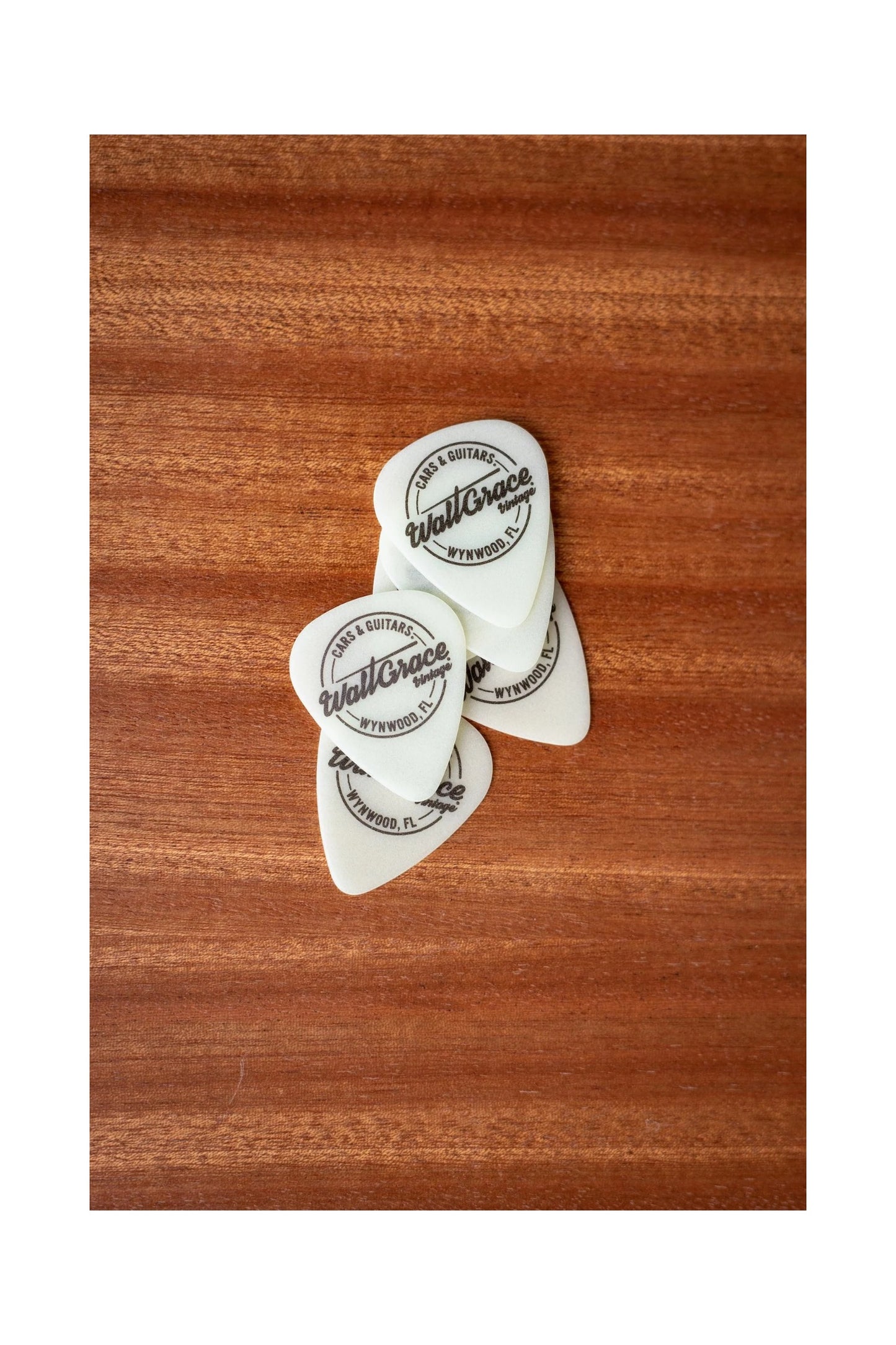 Walt Grace Vintage Celluloid Pick Pack .96mm - Glow In The Dark