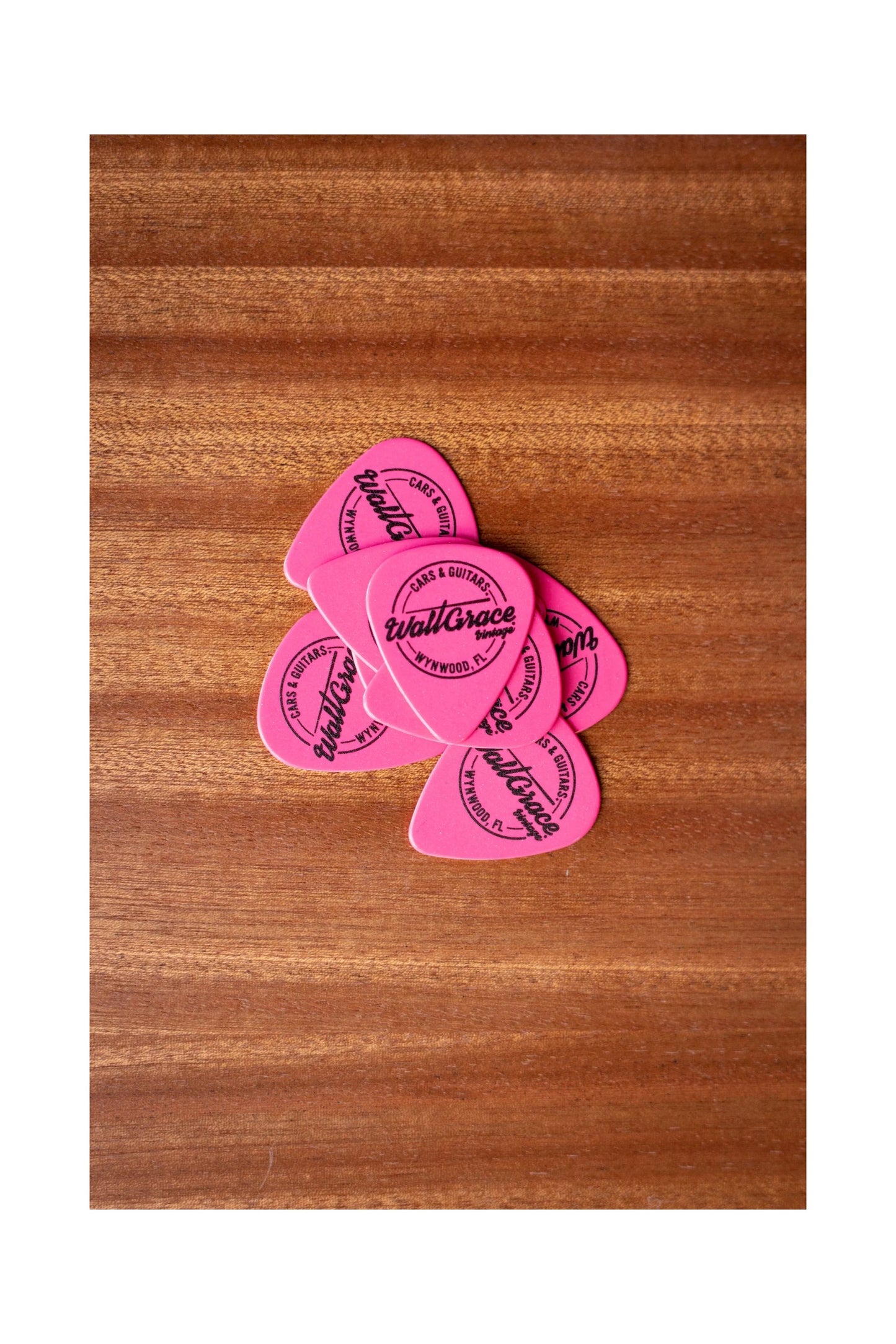 Walt Grace Vintage Celluloid Pick Pack .96mm - Pink Black Logo