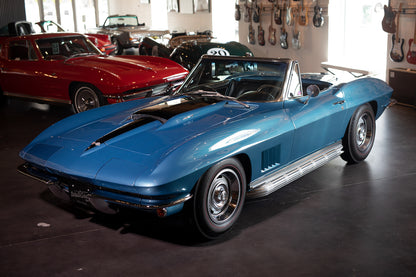 1967 Chevrolet Corvette Stingray Convertible 427/390 HP - Walt Grace Vintage