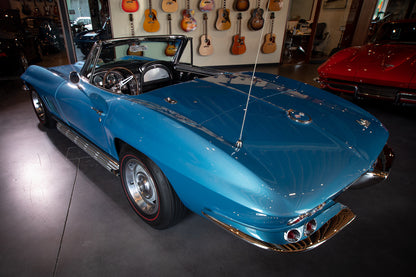 1967 Chevrolet Corvette Stingray Convertible 427/390 HP - Walt Grace Vintage
